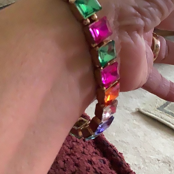 Bracelet with colored stones Stretchy gold tone background size large. - Picture 11 of 14